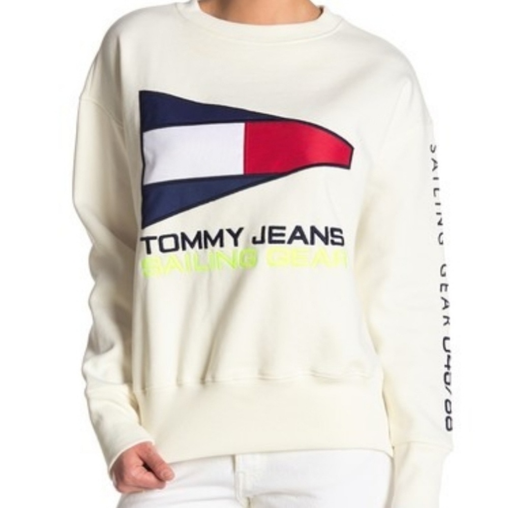 NWOT 90s inspired retro sweatshirt.